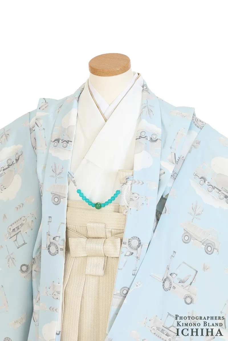 七五三五歳‼️豪華絢爛 grey上質上品‼️縞袴とも似合ってます 七五三(5歳男袴)X584【高級正絹】黒地 刺繍鷹×グレー | 着物